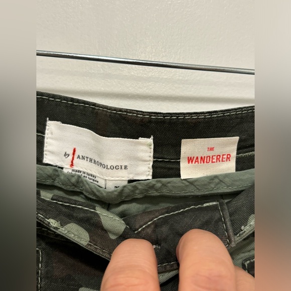 NWT Anthropologie Wanderer Camo pants. Size 28 - Picture 7 of 12